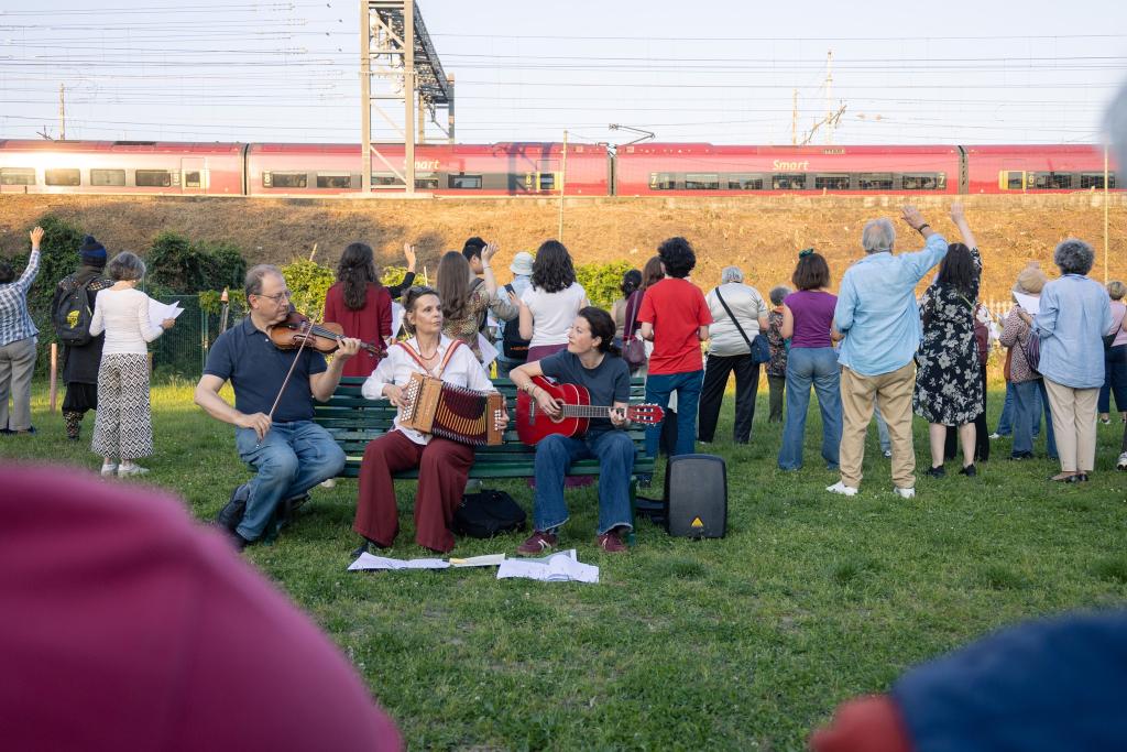 https://www.z3xmi.it/get image/Ciao+milano+treno+2