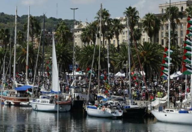 flotilla barcellona 690x362
