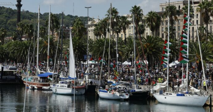 flotilla barcellona 690x362