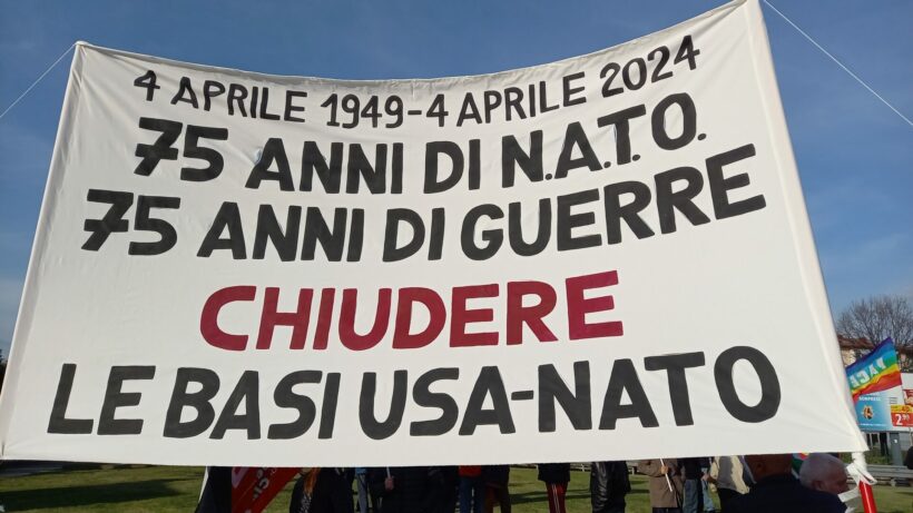 striscione chiudere basi Nato Usa 820x461 striscione chiudere basi Nato Usa 820x461