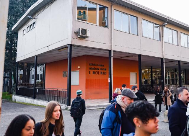 scuola istituto molinari lapresse