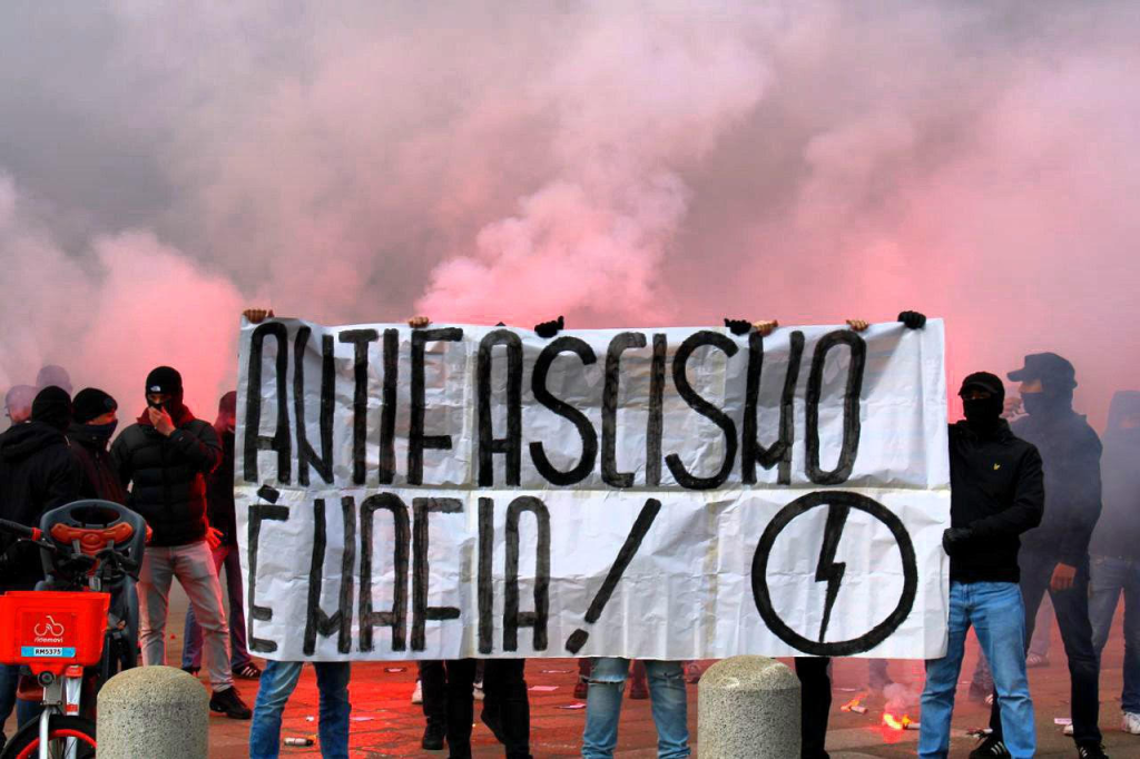 fascisti piazza gorini