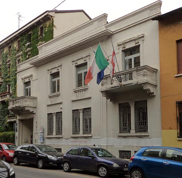 Milano   sede consiglio di zona 3