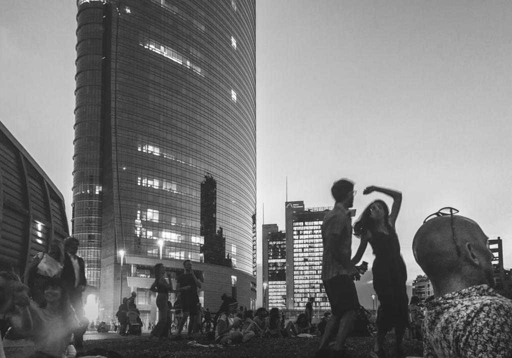 In giro per Milano Poesia e Immagini Z3xmi